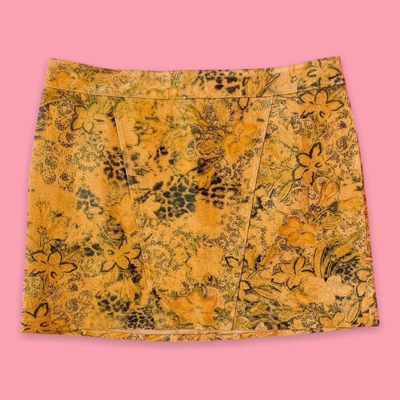 Leather Printed Skirt - Picture 4 of 4